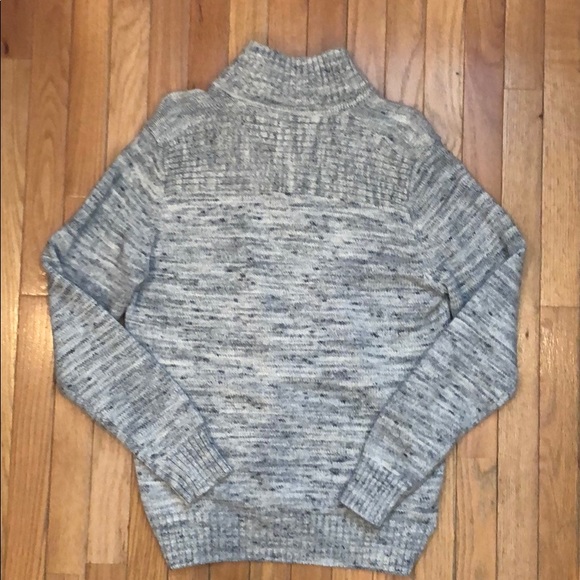 H&M Sweater - Picture 2 of 4